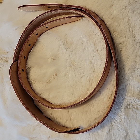 Louis Vuitton Hudson  Crossbody Bag - Picture 8 of 16